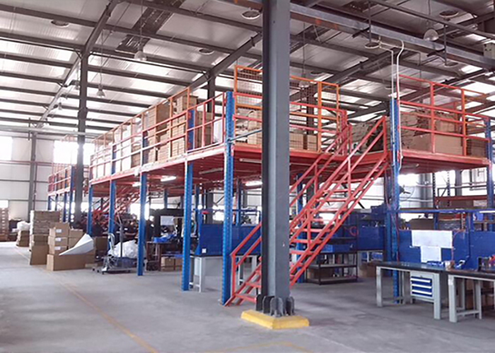 搭建二層閣樓貨架平臺(tái)