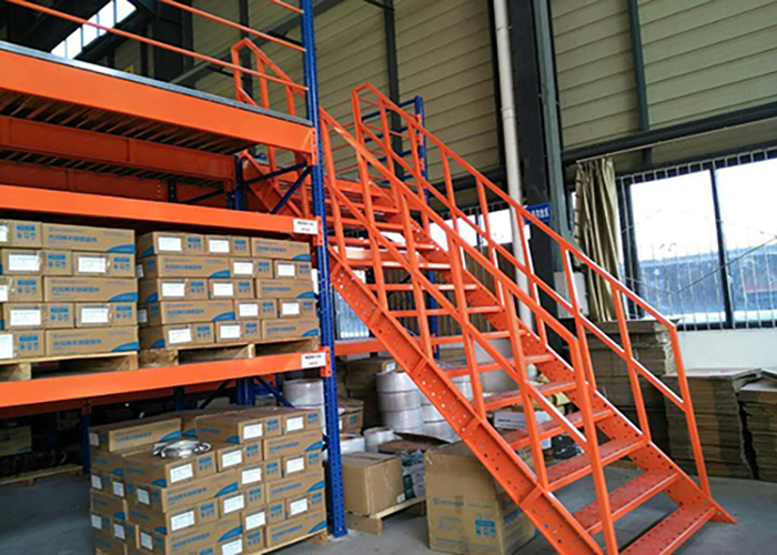 倉庫閣樓貨架